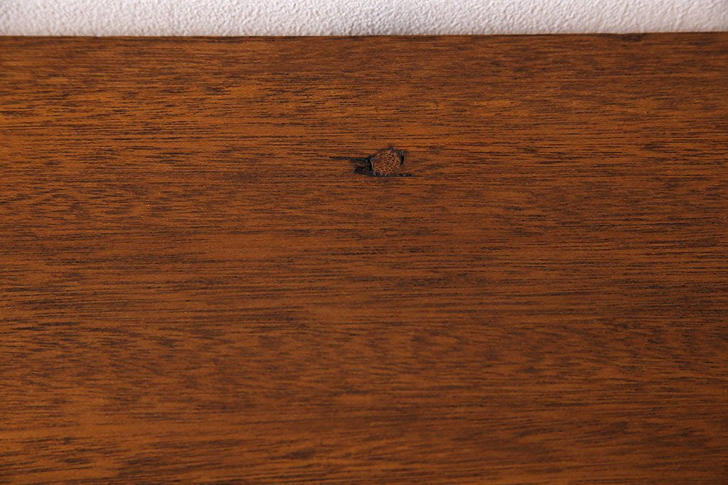 アンティーク家具　ラワン材製　天板一枚板　和製アンティークのシンプルな鉄脚テーブル(2)