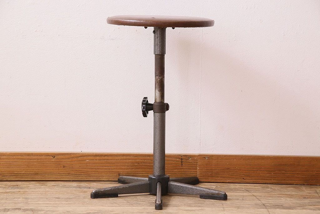 ヴィンテージ家具　イギリスビンテージ　当時物　シャビーな回転椅子(スツール)(3)