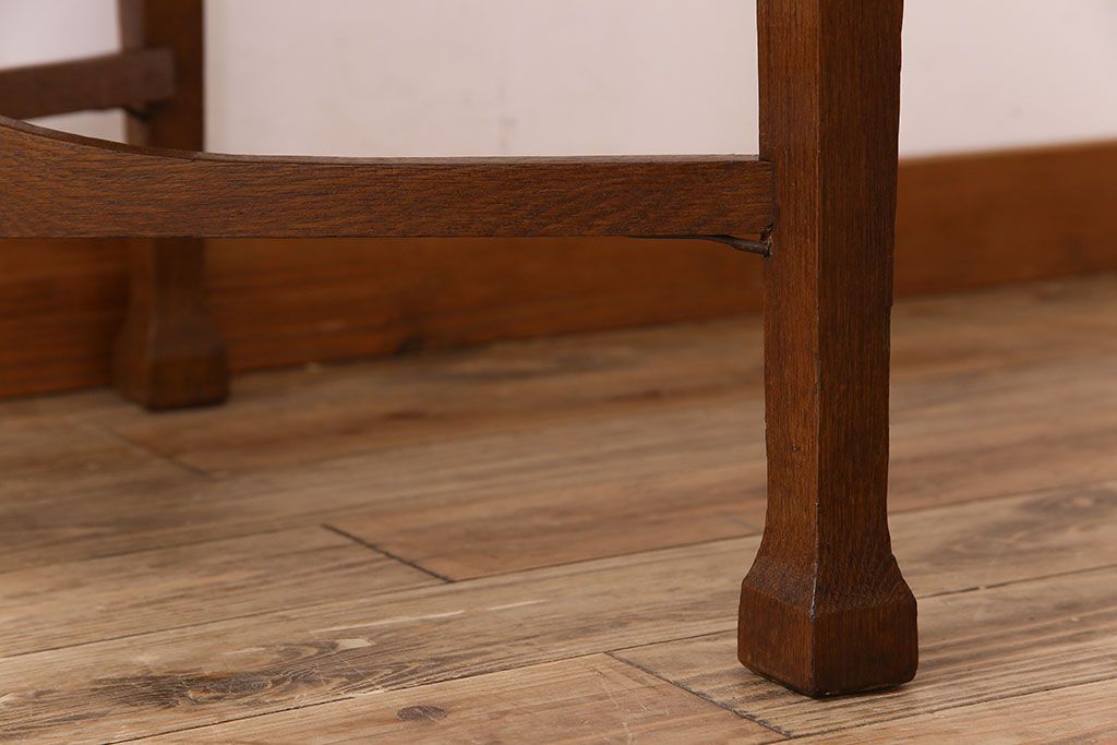 アンティーク家具　イギリスアンティーク　オーク材製!シンプルなダイニングテーブル
