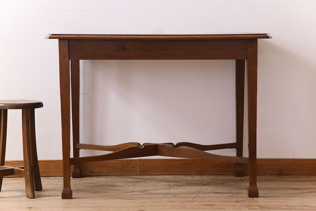 アンティーク家具　イギリスアンティーク　オーク材製!シンプルなダイニングテーブル