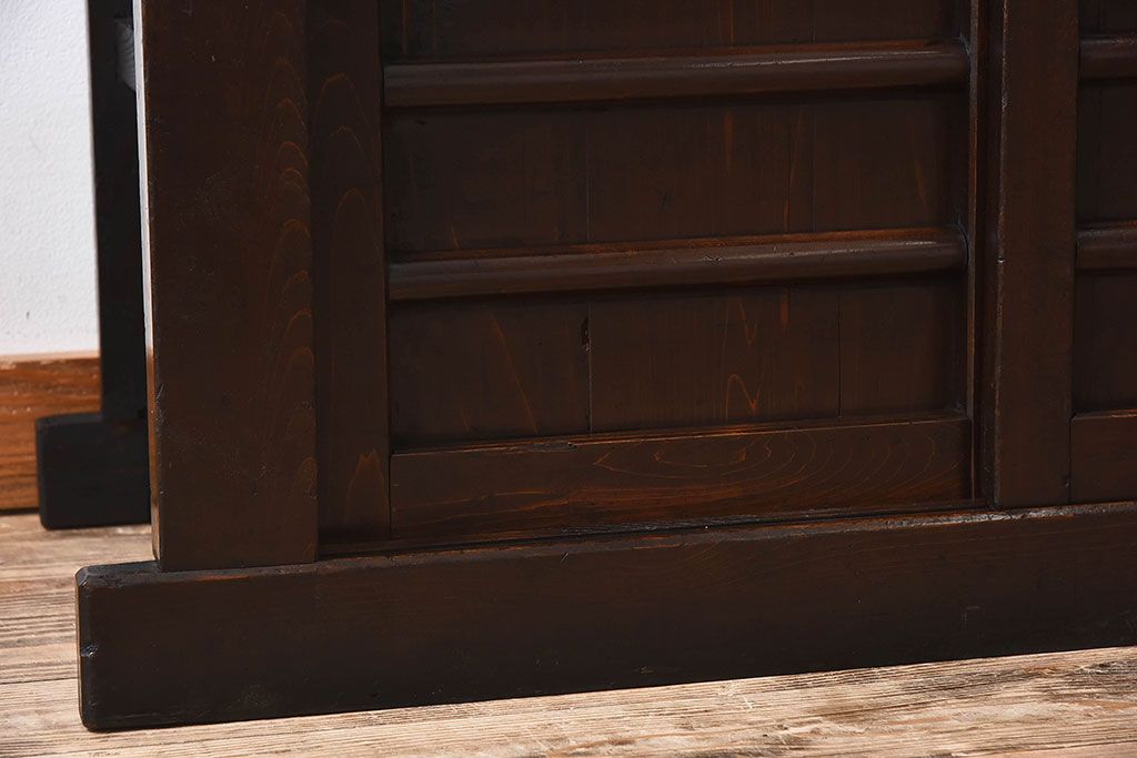 アンティーク家具　古民具・骨董　京都産　透かし彫り　上品な重ね三尺水屋箪笥(食器棚、収納棚)