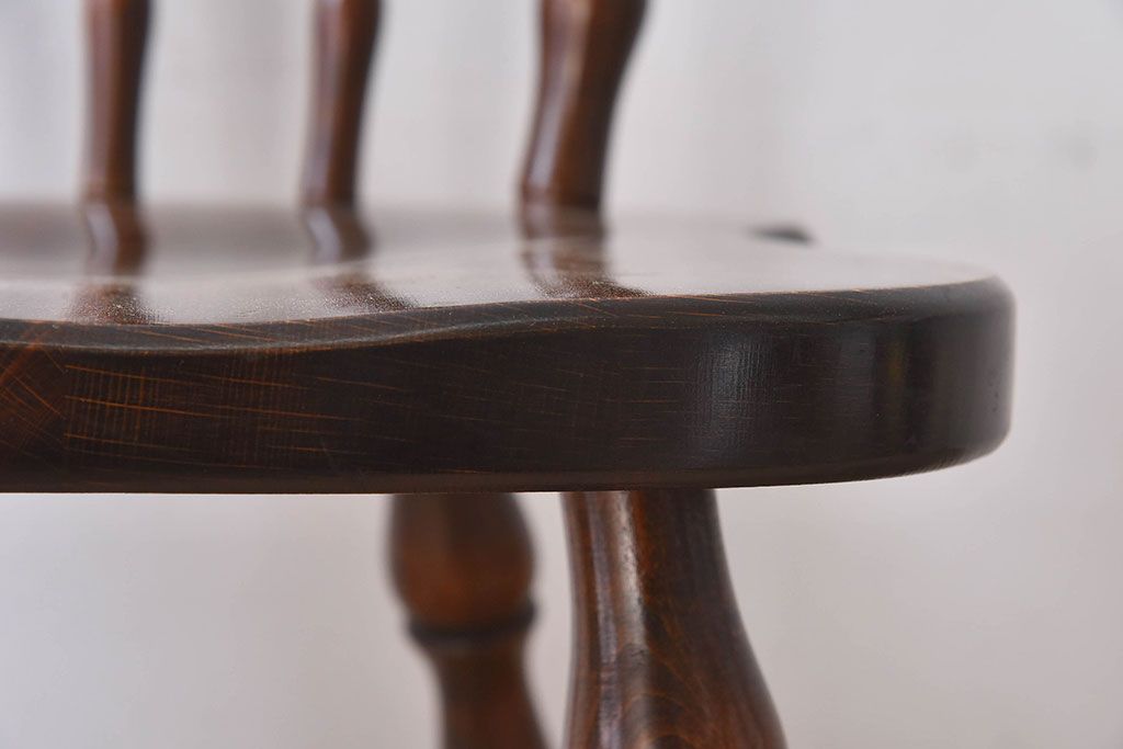 ヴィンテージ家具　飛騨産業　キツツキマーク　上質なデザインのビンテージチェア(椅子)(2)