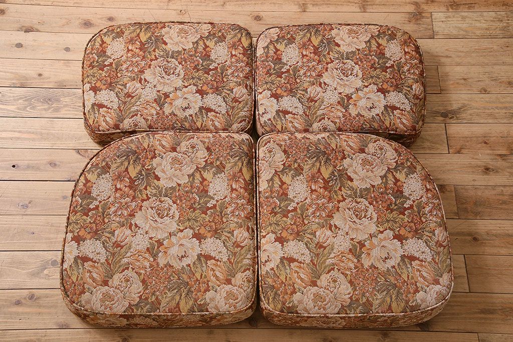アンティーク家具　アーコール　オールドコロニアルシリーズ　お洒落な花柄デザインの二人掛けソファ