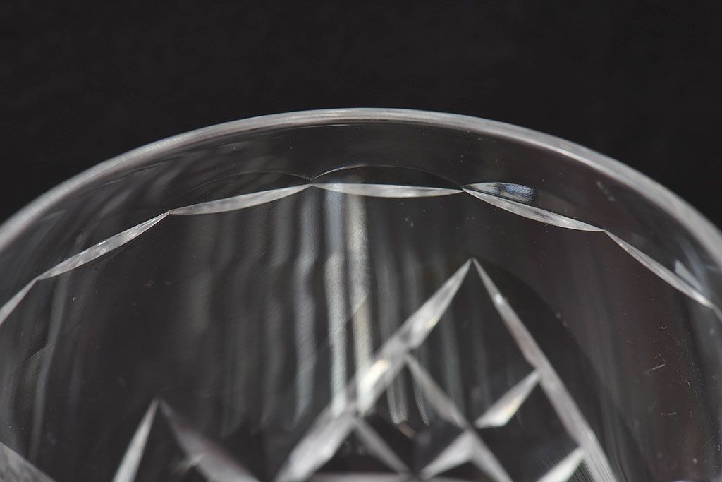 アンティーク雑貨　イギリスビンテージ　お洒落なデザインのガラス製シュガーポット(小物入れ)