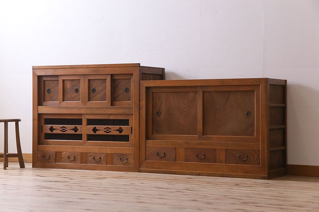 アンティーク家具　和製アンティーク 上質で風情のある四尺水屋箪笥(食器棚、収納箪笥)