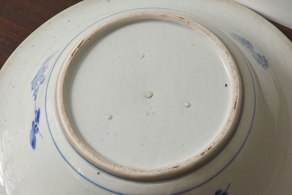 アンティーク雑貨　大正〜昭和期　染付　繊細な絵柄が美しい陶磁器の手水鉢