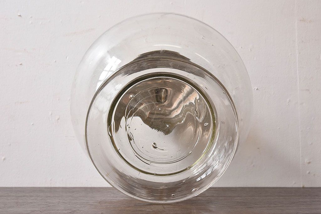 アンティーク雑貨　昭和レトロ　愛らしいデザインの地球瓶(ガラス瓶)(1)