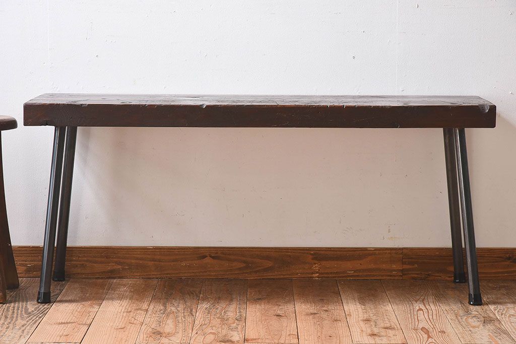 レトロ家具　昭和レトロ　古い木の質感が味わい深い鉄脚ベンチ(アイアンベンチ、長椅子)
