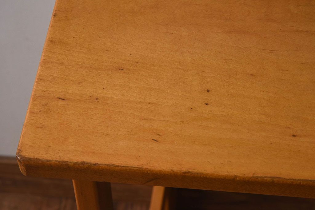 ヴィンテージ家具　イギリスビンテージ　ビーチ材　温か味のある色味が素敵な折り畳みデスク(机、在宅ワーク、在宅用作業台)(2)