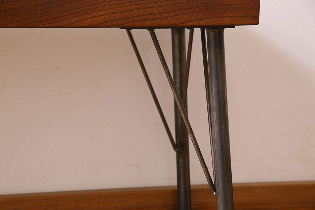 アンティーク家具　和製アンティーク　天板一枚板　古い欅材の鉄脚ベンチ(アイアンベンチ、長椅子、ローテーブル)
