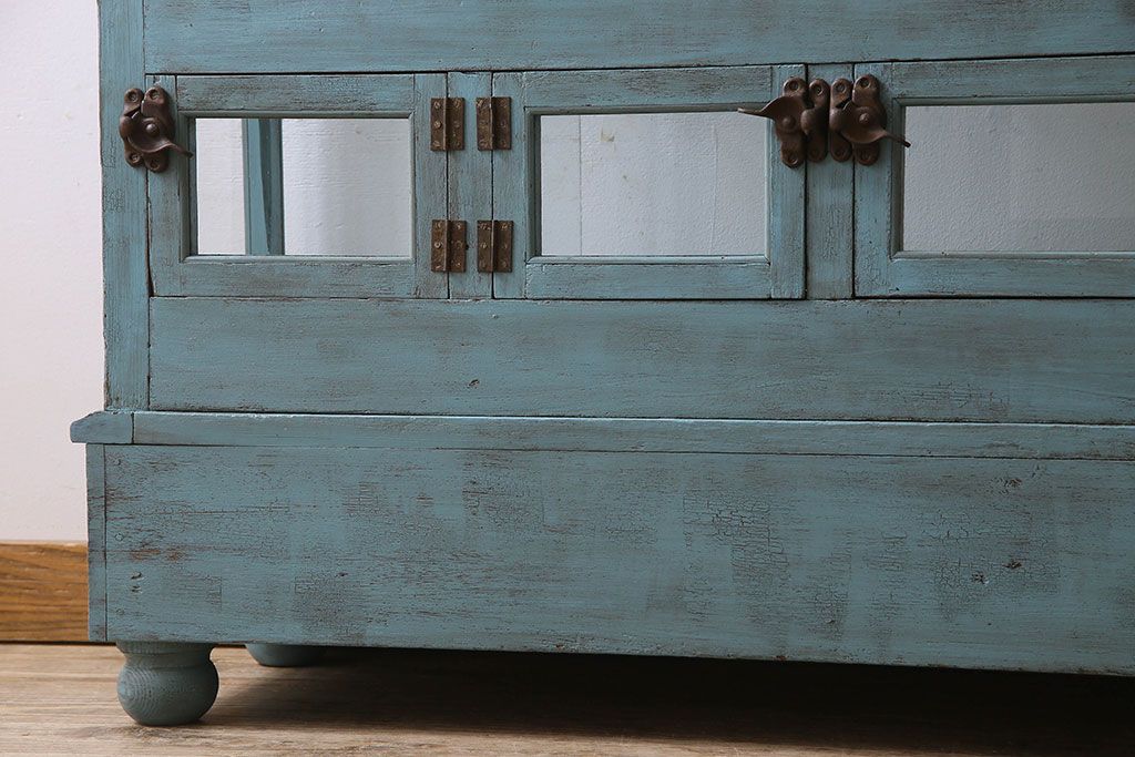 ペイント家具　アンティークペイントのマス目ガラスケース(ショーケース、収納棚、飾り棚、マス目棚)