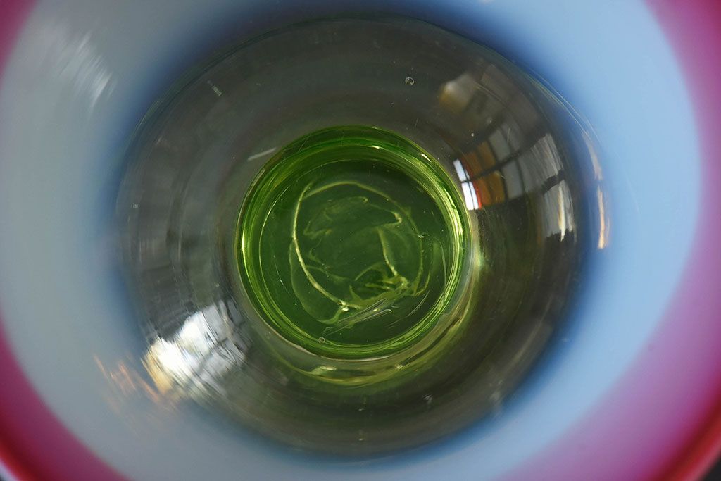 アンティーク雑貨　和ガラス　大正時代　赤緑暈し　ウラン脚の三色氷コップ(ラッパ形)