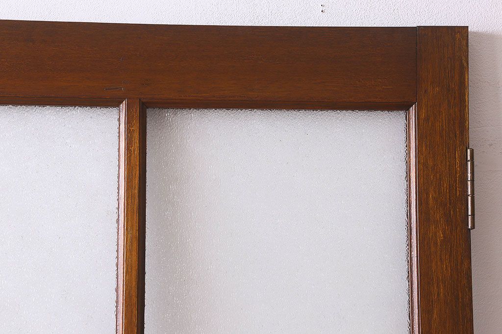昭和レトロ　ダイヤガラス入り　上品な面持ちの背の高いドア(扉)