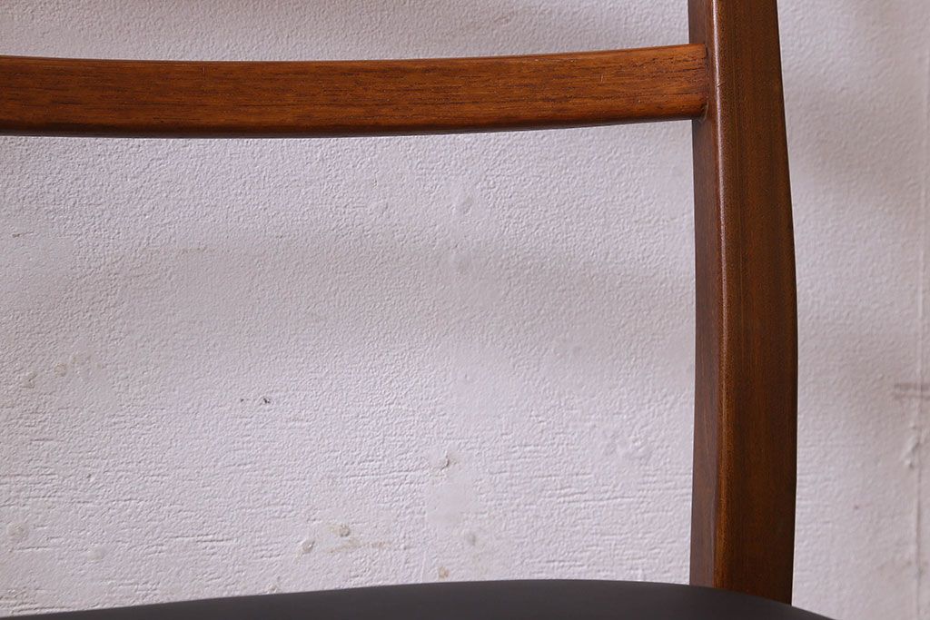 北欧家具　G-PLAN(ジープラン)　チーク材　 シックな色合いのチェア(椅子・ダイニングチェア・ワークチェア)(2)