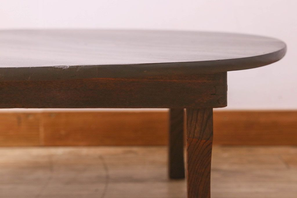 アンティーク家具　和製アンティーク　落ち着いた色合いが魅力的な栓材の丸ちゃぶ台(座卓、ローテーブル)