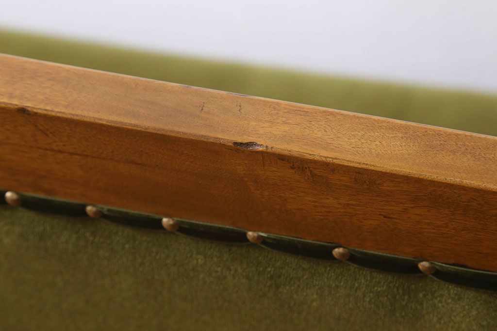 レトロ家具　レトロ　カバ材　木の質感が味わい深いソファベンチ(アームソファ、3人掛けソファ、長椅子)