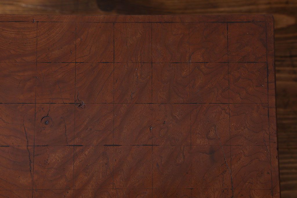 アンティーク雑貨　和製アンティーク　玉杢が美しいケヤキ材の将棋盤(花台、飾り台)