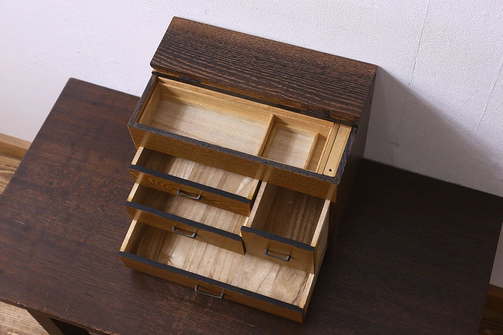 アンティーク雑貨　昭和レトロ　美品　木の色合いが魅力的な桑材の針箱(裁縫箱、収納箱、小引き出し)