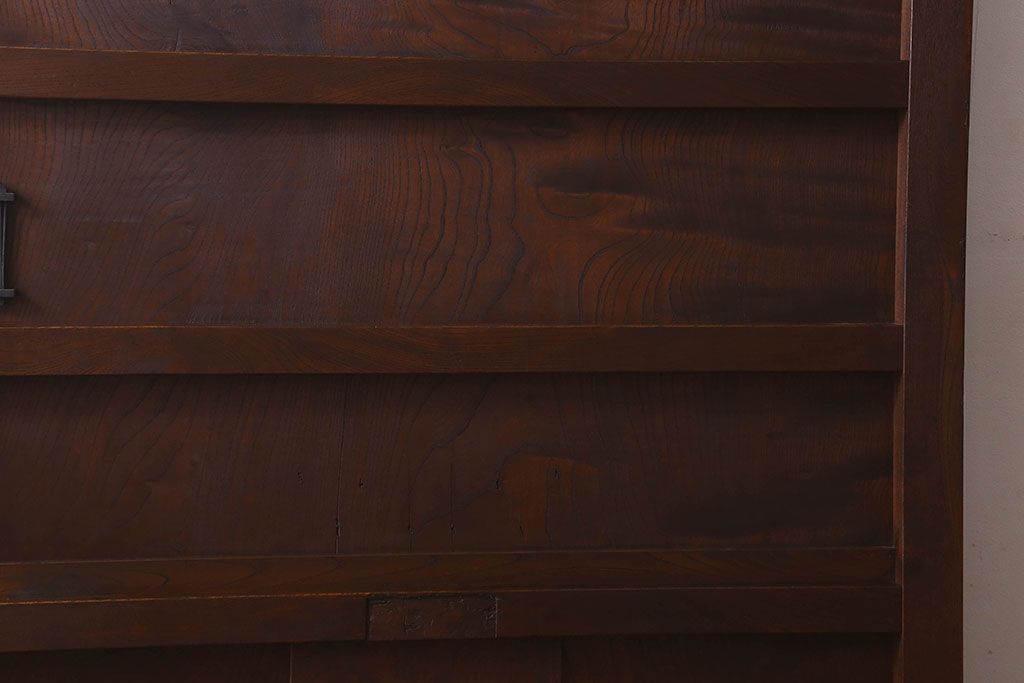 極上品　総ケヤキ材　美しい漆塗りが魅力的な新潟産アンティーク蔵戸(建具、玄関戸)