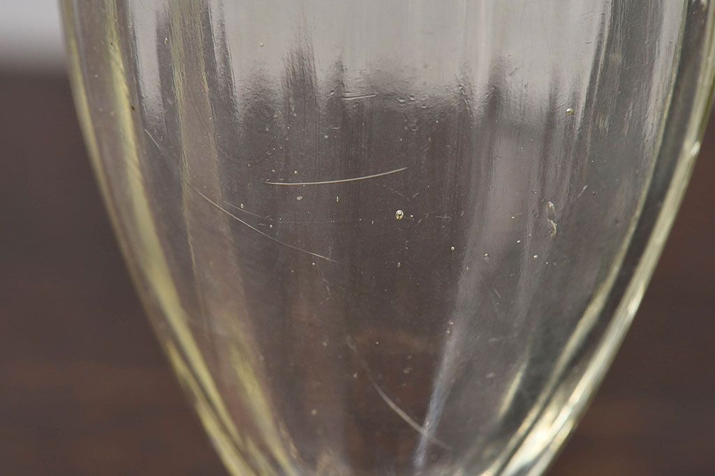 アンティーク雑貨　大正〜昭和期　レトロな雰囲気漂うプレスガラス製グラス(コップ)