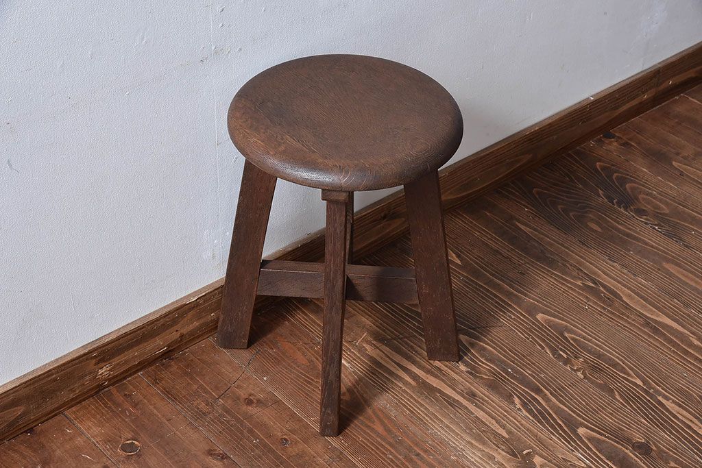 アンティーク雑貨　和製アンティーク　古いナラ材の木製スツール(丸椅子、チェア、花台)(2)