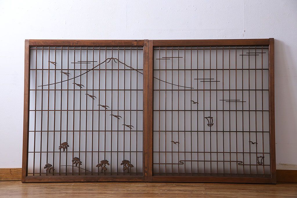 昭和期　すりガラス使用　富士の図柄が味わい深い組子のガラス戸(窓、書院戸)2枚組