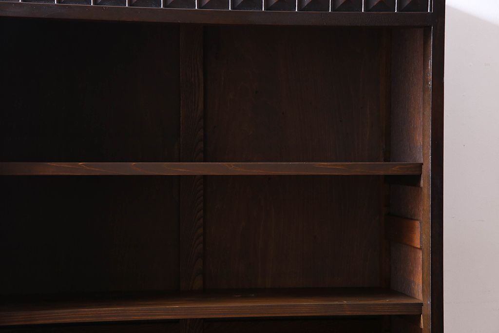 アンティーク家具　昭和期　ナラ材　シックなデザインの引き出し付きブックシェルフ(本棚、飾り棚、陳列棚)