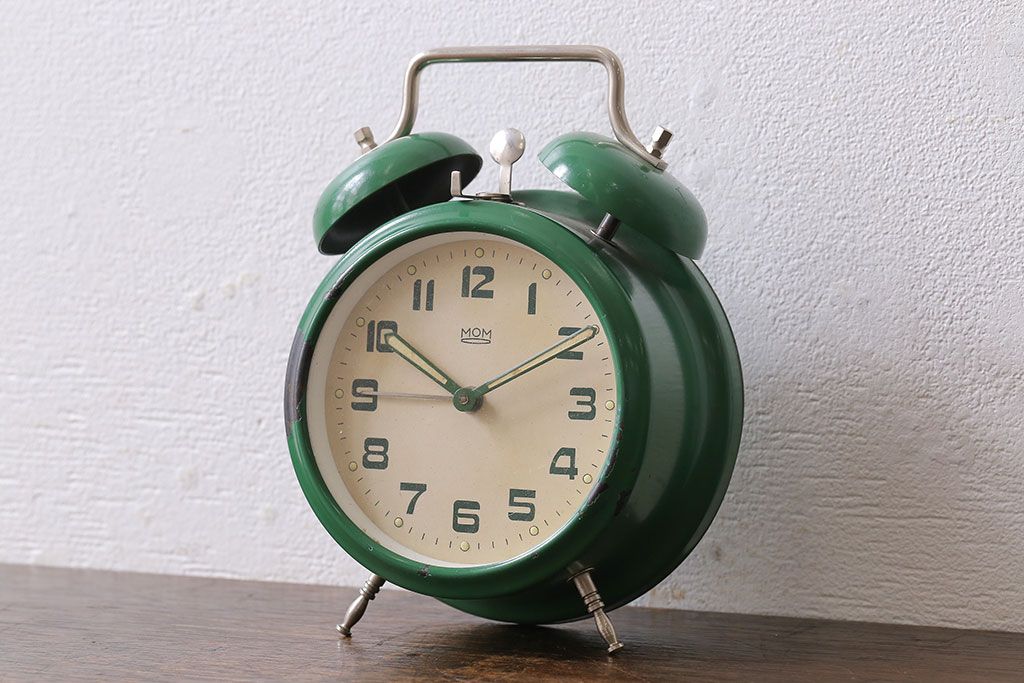 アンティーク雑貨 ハンガリー製 MOM レトロなビンテージ置時計 