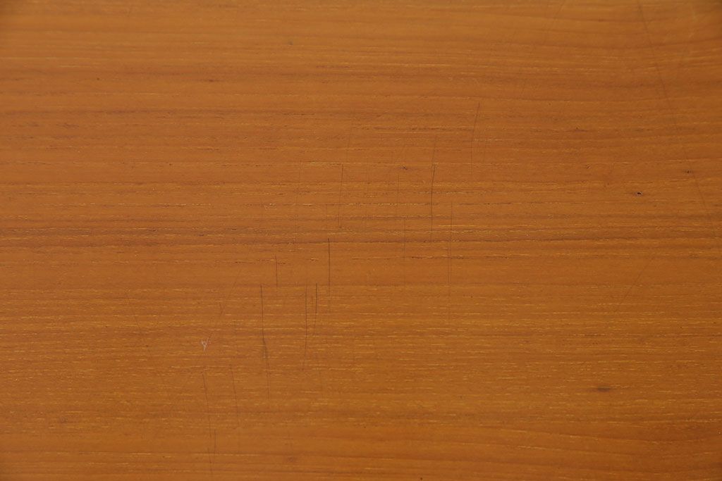 ヴィンテージ家具　和製ビンテージ　希少　整然とした木目が美しい突板チーク材のデスク(ワークデスク、在宅ワーク、在宅用、オフィスデスク)