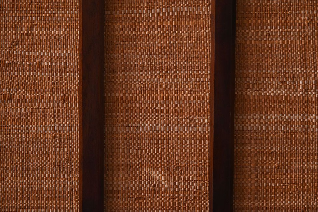 中古　北海道民芸家具　滑らかな質感が美しい和モダンな茶棚(収納棚、戸棚)
