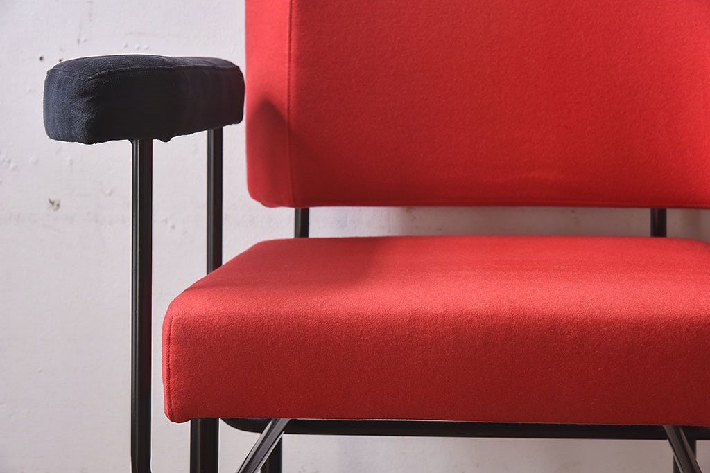 ヴィンテージ家具　ビンテージ　ALIAS(アリアス・エイリアス)　アームチェア(クッションチェア、椅子、イス)