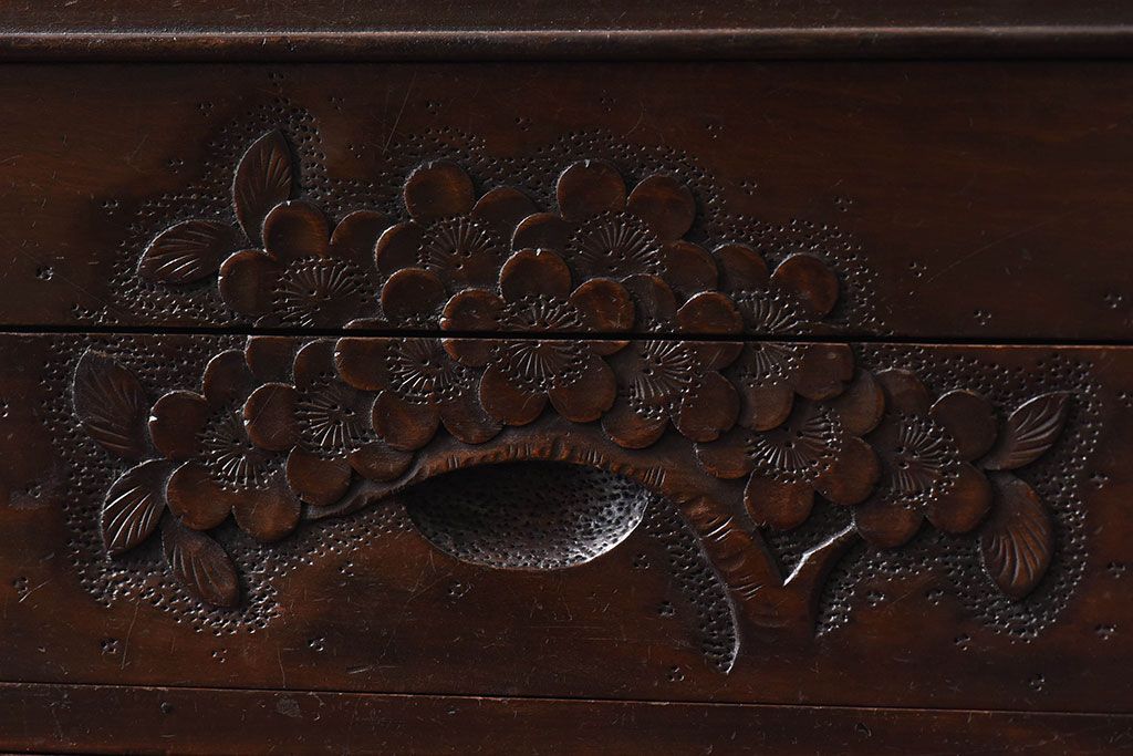 ヴィンテージ家具　ビンテージ　伝統工芸　軽井沢彫り　シックな小物入れ(茶箱、木箱)