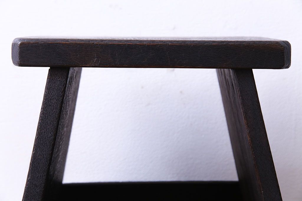 アンティーク雑貨　大正昭和期　シンプルで味のある和製アンティーク踏み台(飾り台)