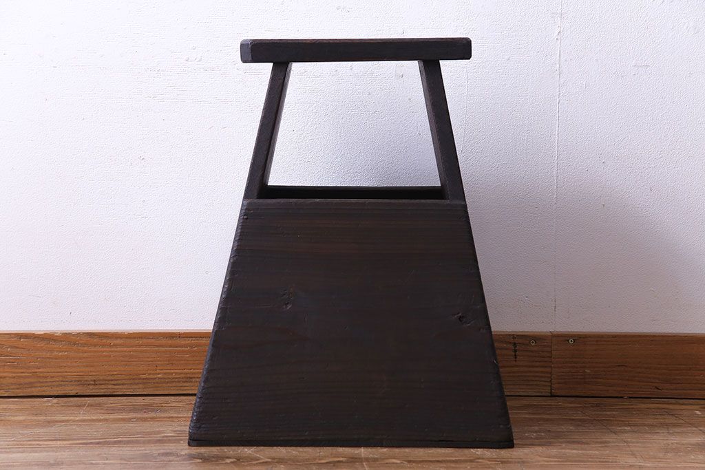 アンティーク雑貨　大正昭和期　シンプルで味のある和製アンティーク踏み台(飾り台)