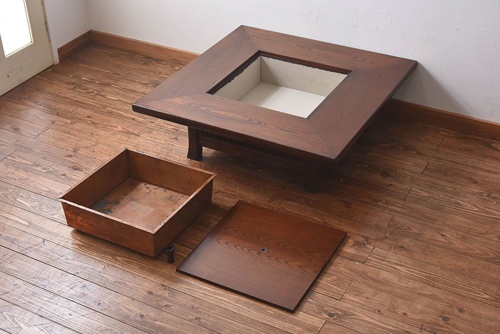 アンティーク雑貨　中古　九州民芸家具　小ぶりで使いやすい囲炉裏テーブル(火鉢、ローテーブル、座卓)
