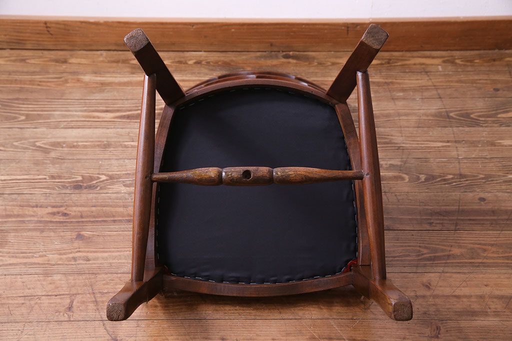 中古　Henri Julien(アンリ・ジュリアン)　フレームの形が独創的なダイニングチェア(椅子)(2)