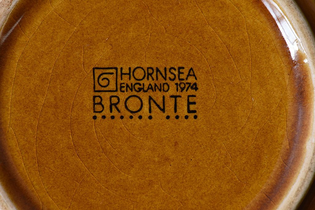 イギリスビンテージ　HORNSEA(ホーンジー)　BRONTE(ブロンテ)シリーズ　カップ&ソーサー&プレート2客セット(洋食器)(3)