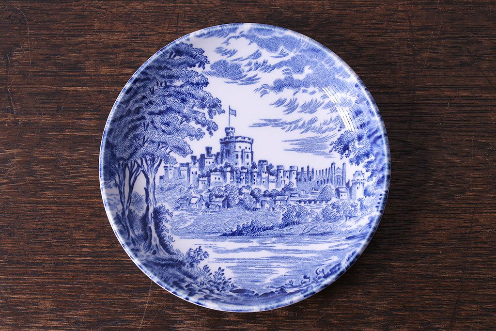 イギリス製　UNICORN　お城のデザインがスタイリッシュな小皿(豆皿、プレート)