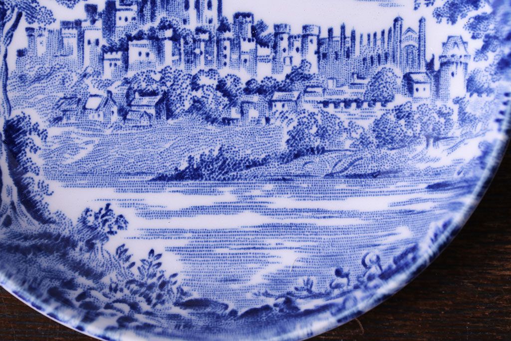 イギリス製　UNICORN　お城のデザインがスタイリッシュな小皿(豆皿、プレート)