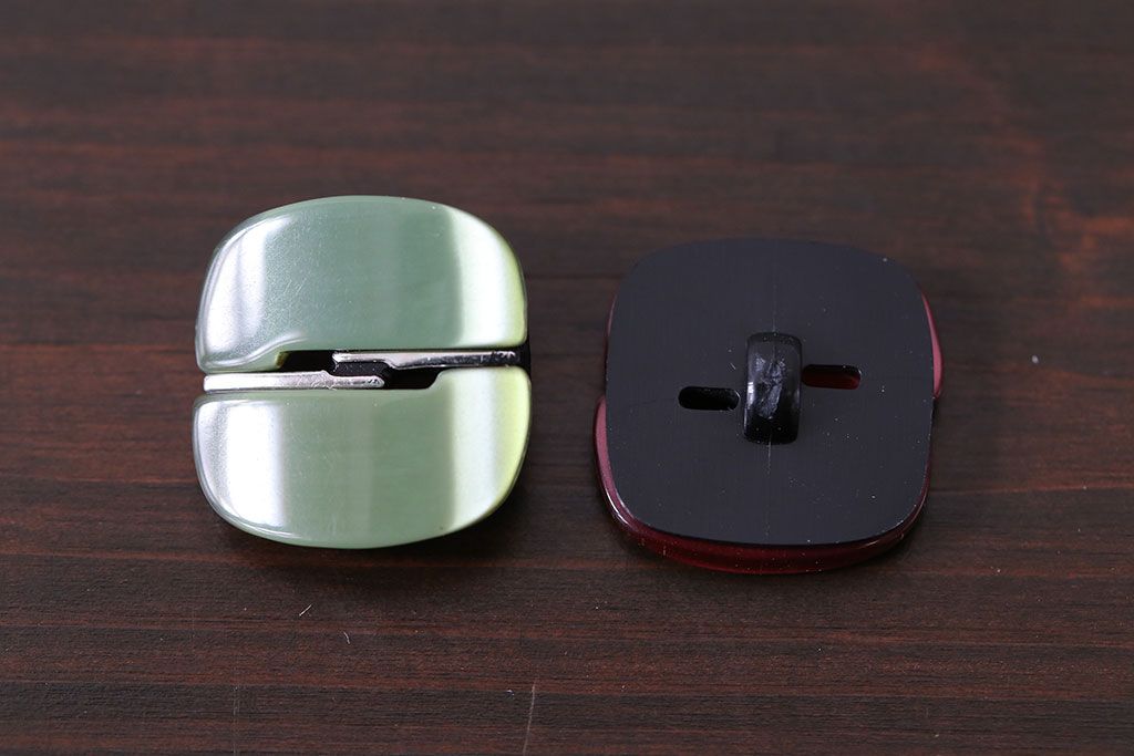 アンティーク雑貨　ビンテージ　シックなデザインのボタンセット