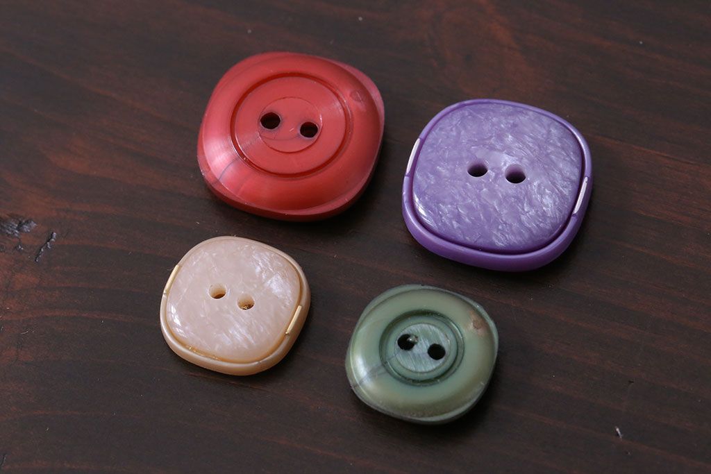 アンティーク雑貨　ビンテージ　シックな色合いが上品な古いボタンセット