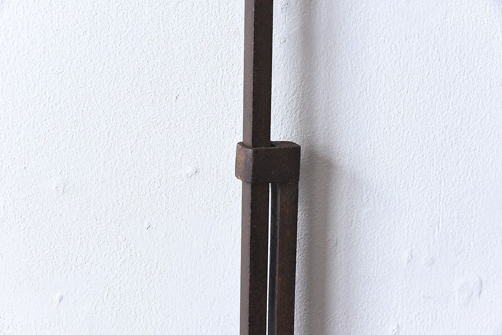 アンティーク雑貨　古民具・骨董　古い質感のスライド式の自在鉤(じざいかぎ)