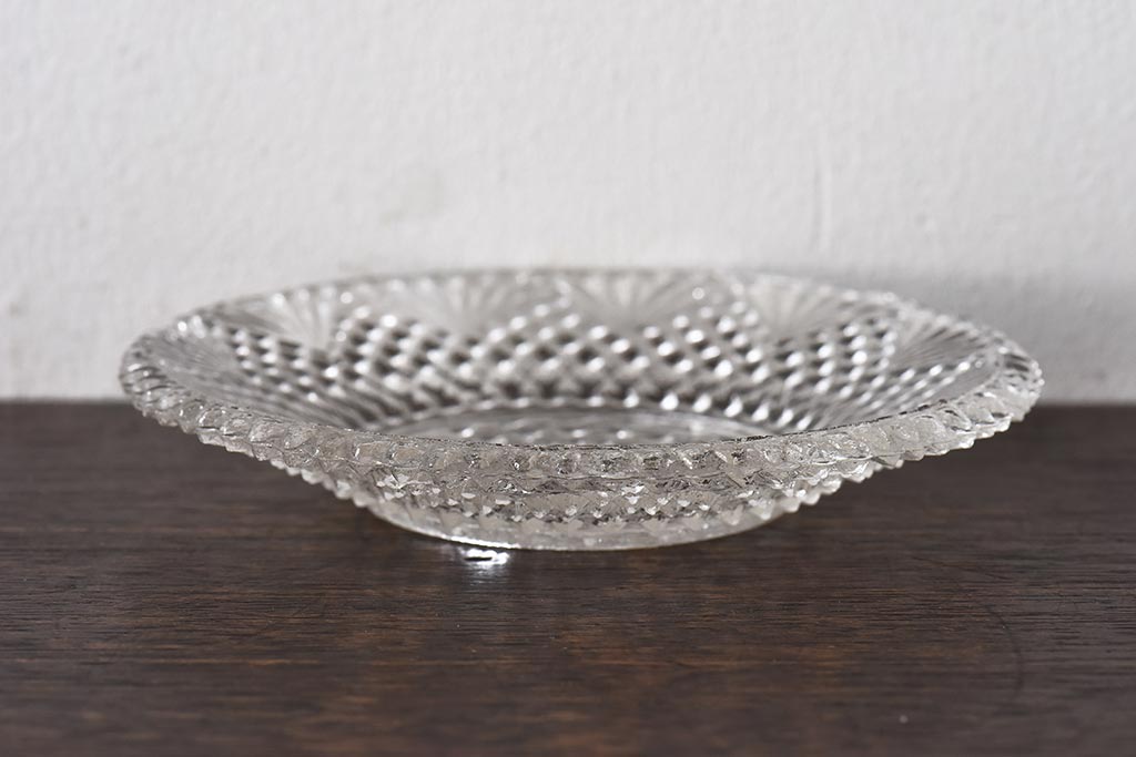 アンティーク雑貨　プレスガラス　昭和レトロ　アンティークの小皿(レース皿)3枚セット