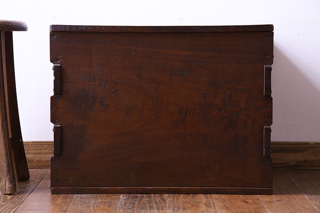 アンティーク雑貨　大正〜昭和初期　一枚板使用の贅沢な木箱(収納ケース、道具箱、ブランケットボックス)