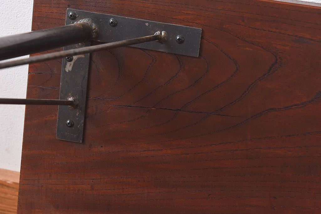 アンティーク家具　和製アンティーク　ケヤキ材一枚板!古材の質感が味わい深い鉄脚テーブル(作業台、アイアン  テーブル)(1)