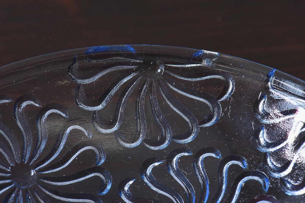 アンティーク雑貨　昭和レトロ　マーガレットのような模様が愛らしいプレスガラス皿(和食器)6枚セット