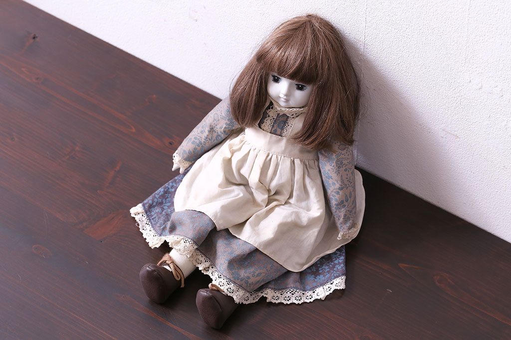 アンティーク雑貨　昭和レトロ　Sankyo(三協、サンキョー)製　「マイウェイ」オルゴール人形(ビスクドール)