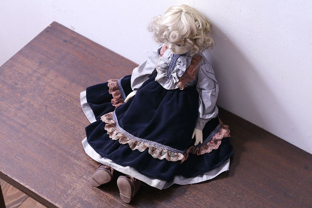 アンティーク雑貨　OIKE(オオイケ)　シックな雰囲気が漂うビンテージドール(西洋人形)