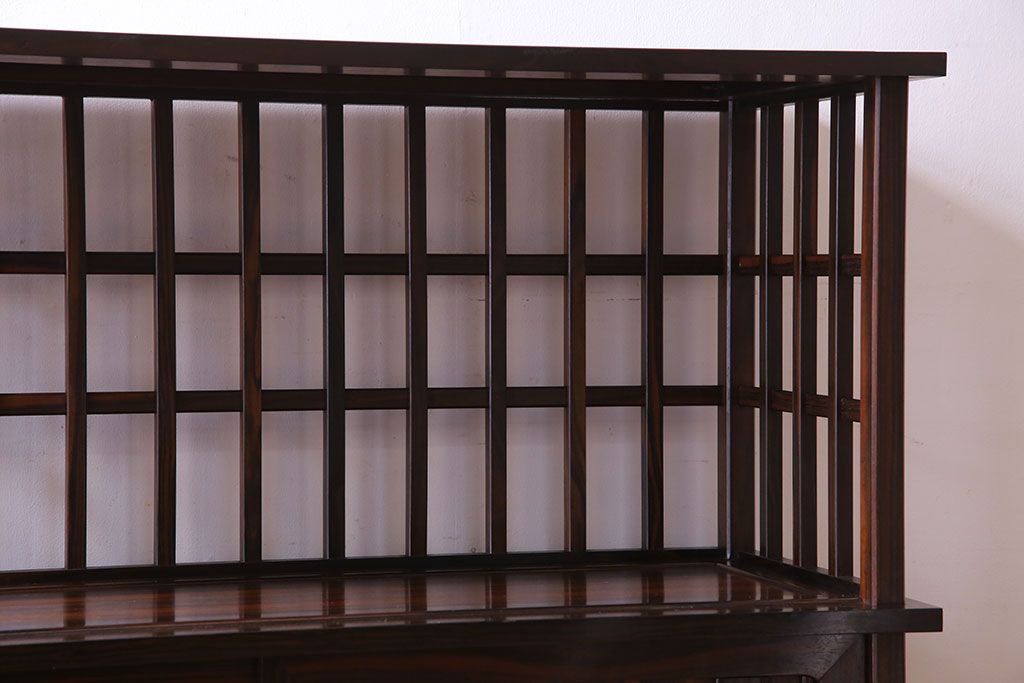 ビンテージ家具　ビンテージ　黒檀　モダンな格子が美しい飾り棚(茶棚)
