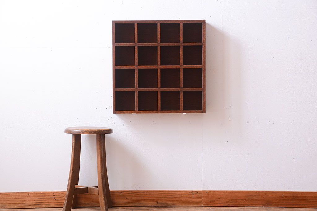 【A様ご決済用】和製アンティーク　4×4　古い木製の壁掛けマス目棚(1)